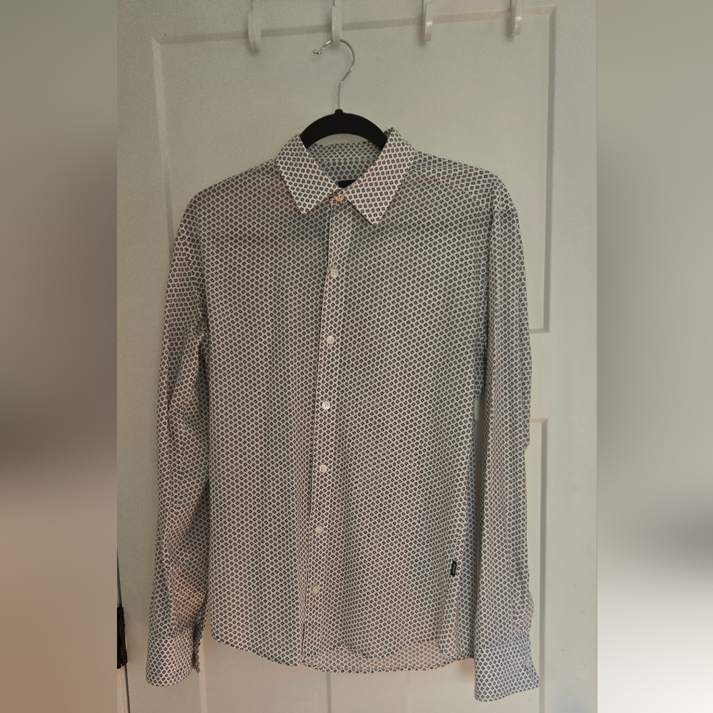 Hugo Boss Dress Shirt (Men Small)